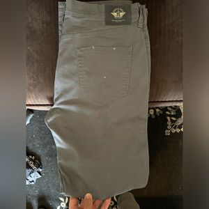 Never worn brand new Dockers khakis/chinos!